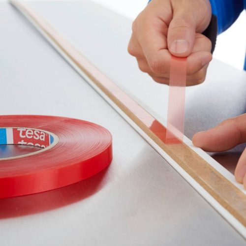 oboustranná polyesterová lepicí páska tesa 4965