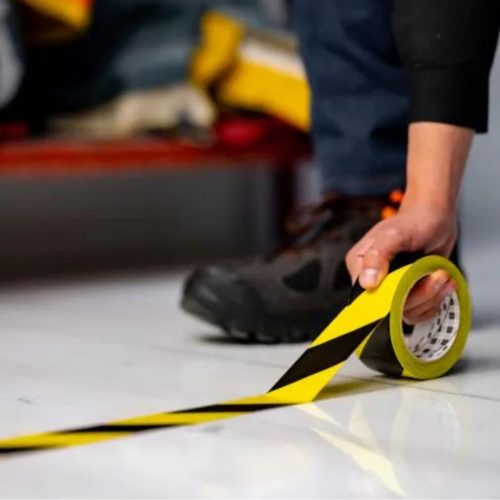 Winylowa taśma samoprzylepna - żółto-czarne oznaczenie